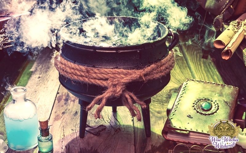 Witch's & Wicca Cauldron 800x500