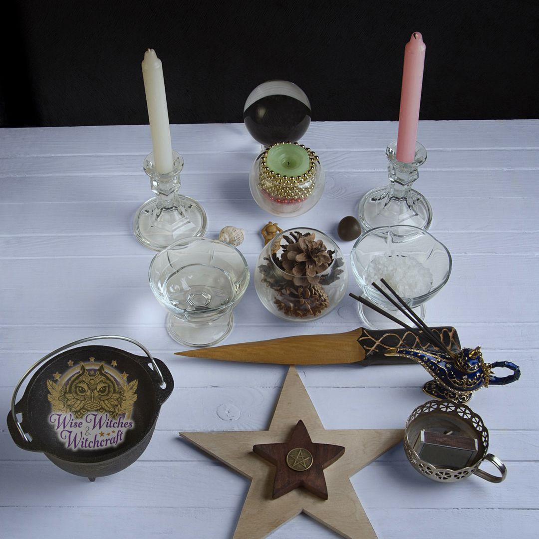 setting up a magick altar 1080x1080