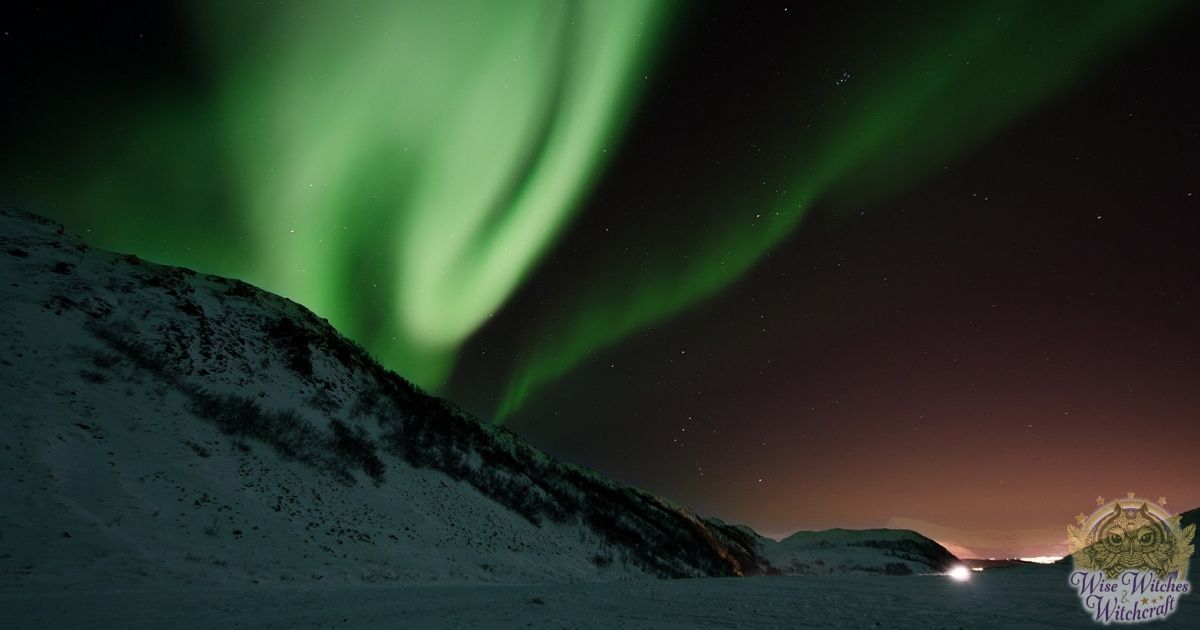 yule astrology and northern hemisphere 1200x630